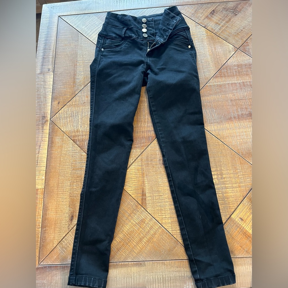 Black Skinny Jeans
